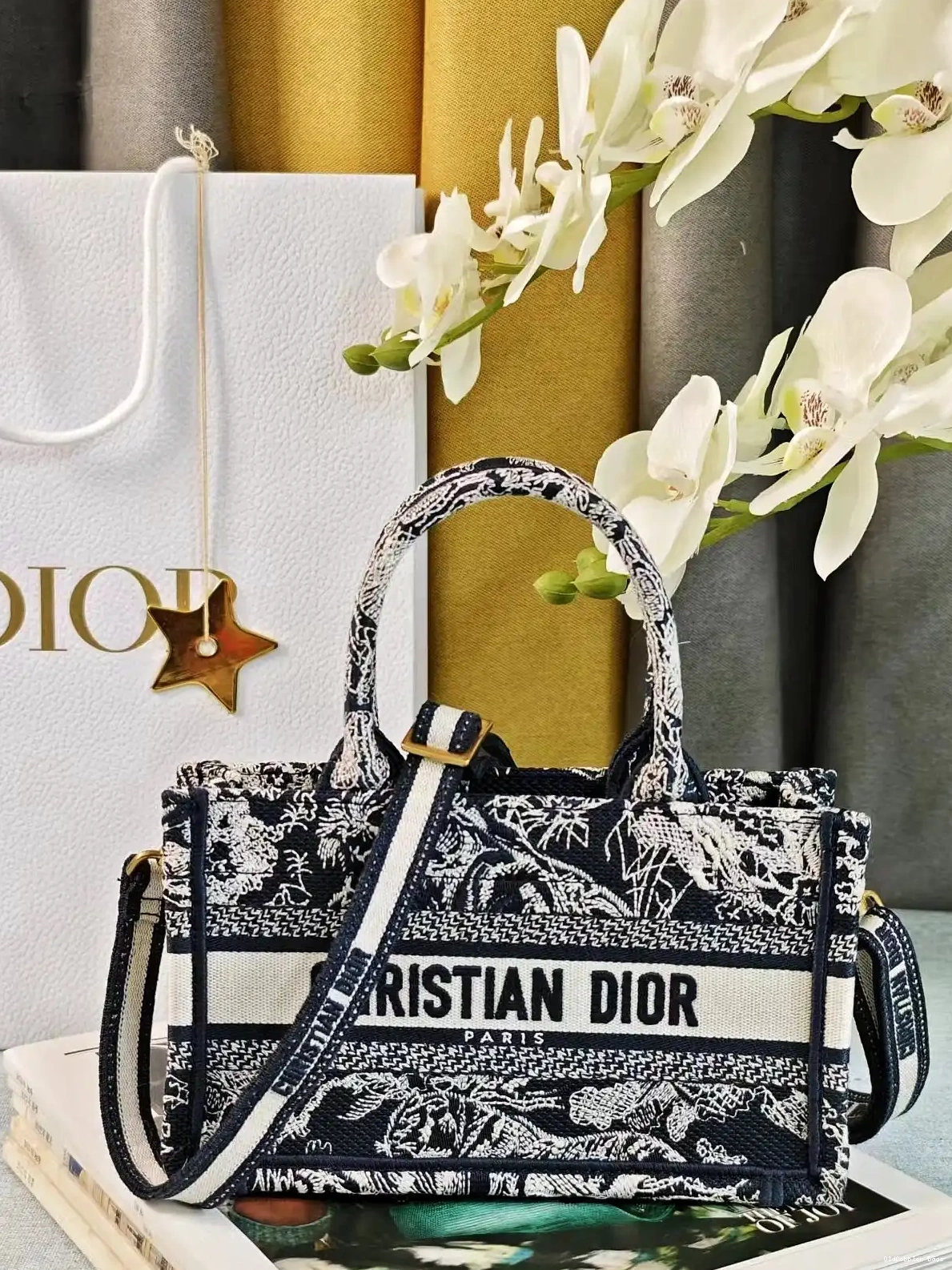 OldCobbler Bags DIRO TOTE-21.5*13*7.5CM BOOK MINI 0630
